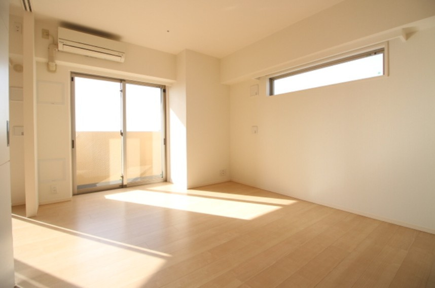 レジディア町屋の居間・リビング