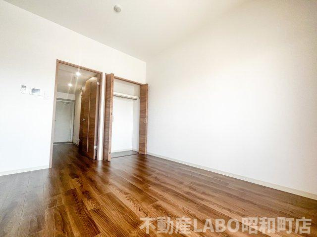 シャルールメゾン桃谷の寝室