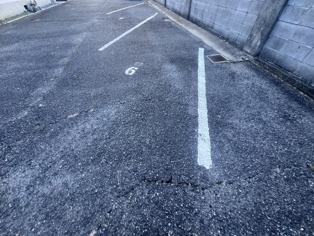 ドルチェハイツの駐車場