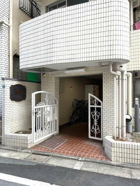 メゾン・ド・ペルシュのエントランス