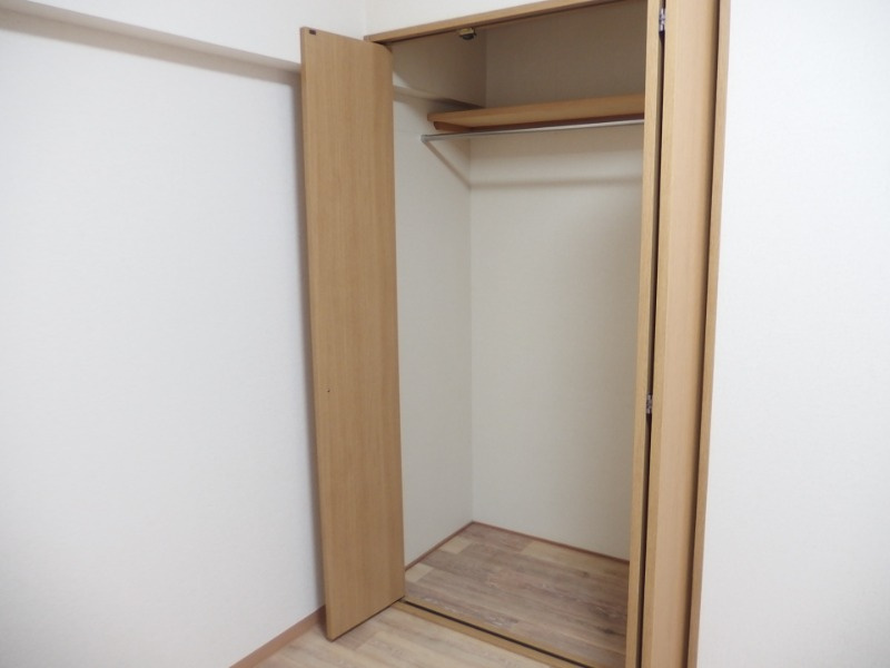 天神山マンションⅡ号館の収納
