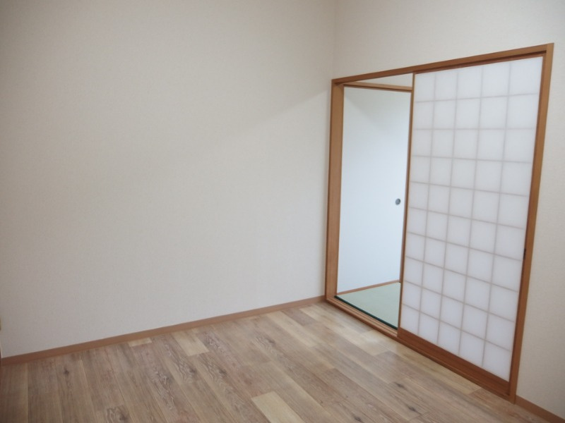 天神山マンションⅡ号館の洋室