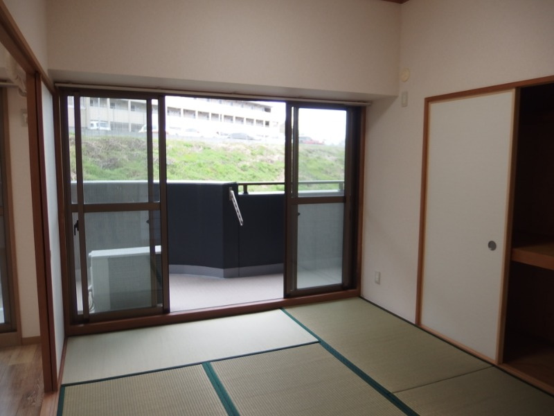 天神山マンションⅡ号館の和室