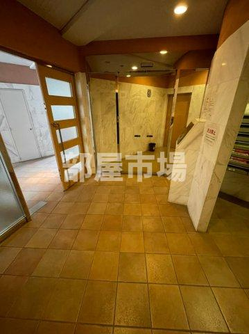 シャローグラスのエントランス