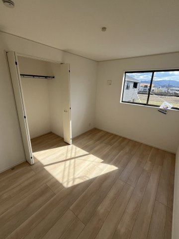 紀の川市尾崎　第2期　新築一戸建ての洋室