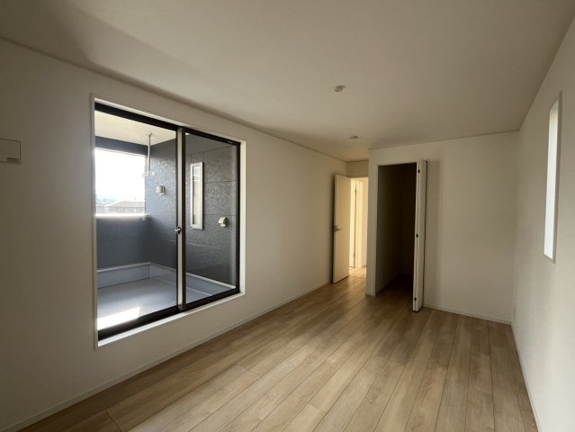 紀の川市尾崎　第2期　新築一戸建ての洋室