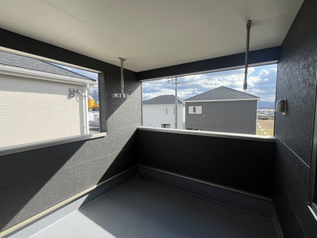 紀の川市尾崎　第2期　新築一戸建てのバルコニー