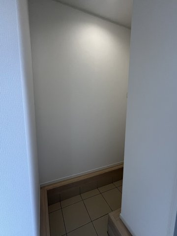 紀の川市尾崎　第2期　新築一戸建ての収納|シューズクロークスペース