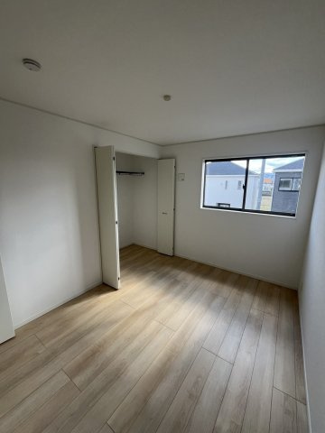 紀の川市尾崎　第2期　新築一戸建ての洋室