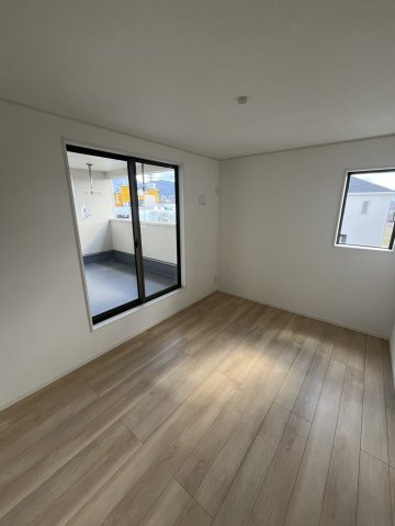 紀の川市尾崎　第2期　新築一戸建ての洋室