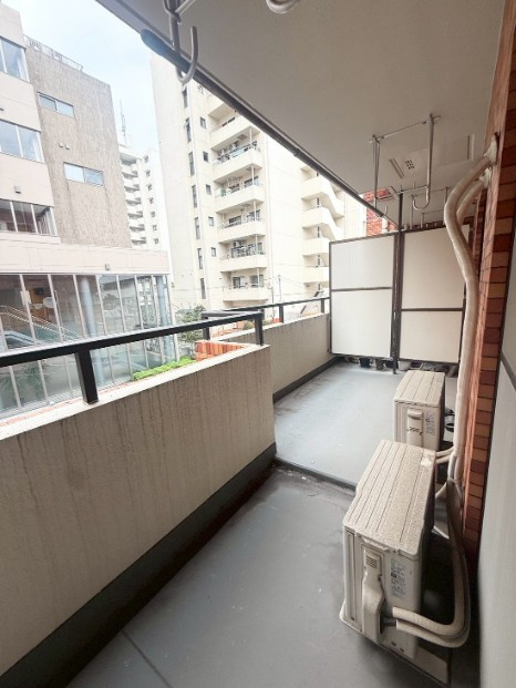 デルックス西大島のバルコニー