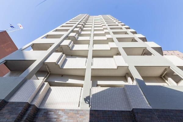 Rising place 南千住の外観