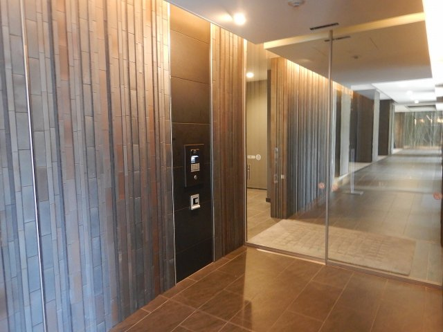 ザ・マジェスティコート目黒のエントランス