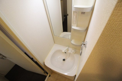 【独立洗面台】 | ラパンジール四天王寺東 | おっきい鏡で朝のセットもラクラク♪