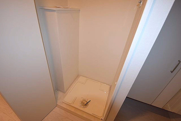 シャーメゾン神戸　(J-cubeKOBE)の洗面所