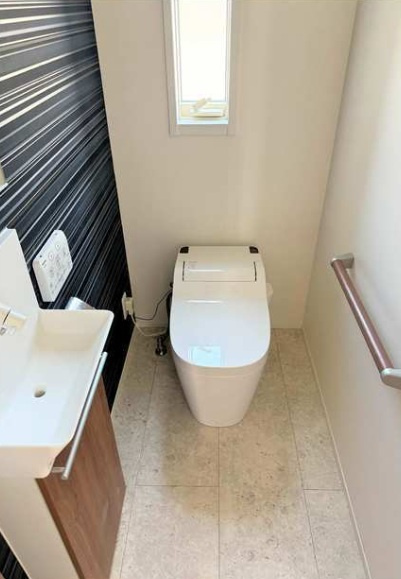 涼風町貸家のトイレ