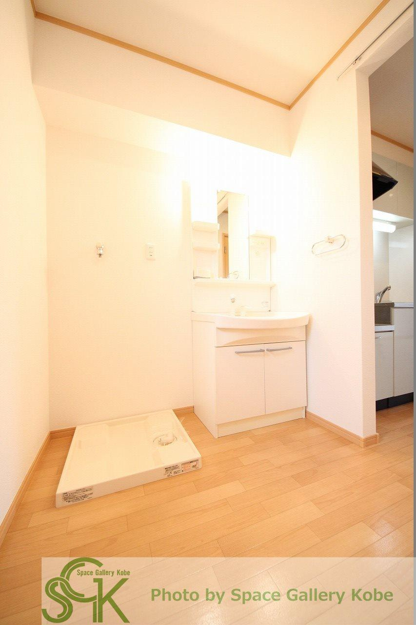 プリマベーラ森友の洗面所|※お部屋により仕様が異なる場合があります。