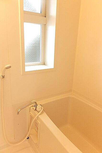 アンジェリーク上永谷の浴室