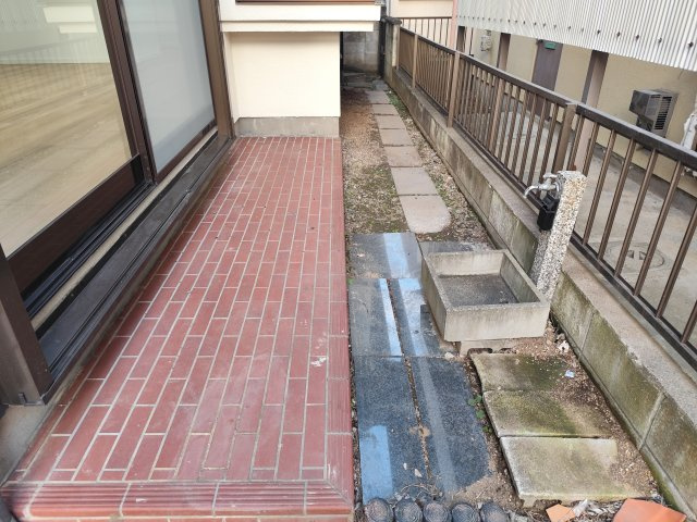 所沢市若狭3丁目戸建ての庭|洗濯物や布団干しにも使える実用的な庭スペース！外にすぐ出られるので家事動線が楽になり毎日の負担を軽減できます
