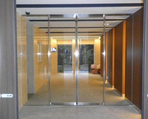 トランキーユ浅草のエントランス