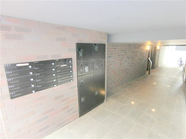 FABRIC大森町のエントランス