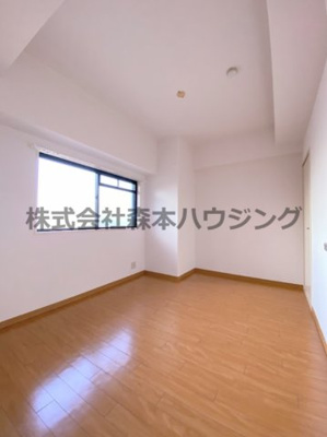 【洋室】 | 　ベルドミール | ゆったりした洋室です