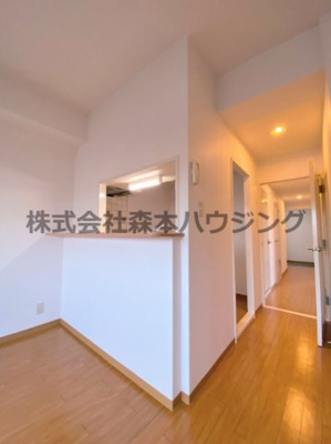 【内装】 | 　ベルドミール | 使いやすいカウンターキッチンです