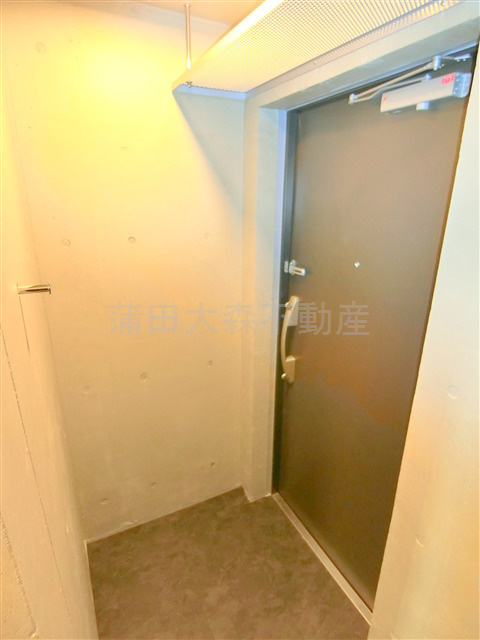 COCOFLAT蒲田EASTの玄関