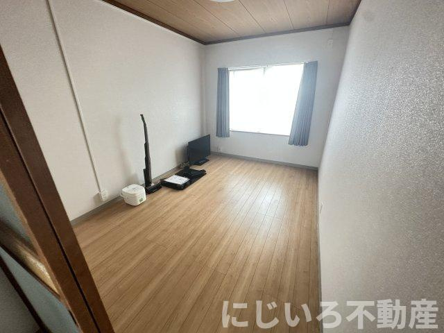 アイリス南開の居間・リビング