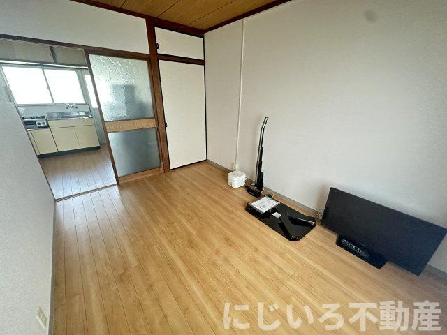 アイリス南開の居間・リビング