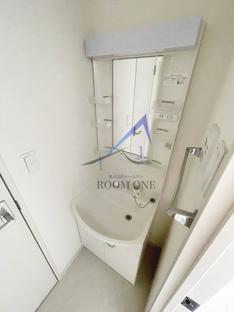 リブリ・Emergence Iの洗面所|独立洗面台です。