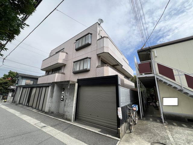 海まで徒歩徒歩10分！更地渡し可能な海近物件の外観