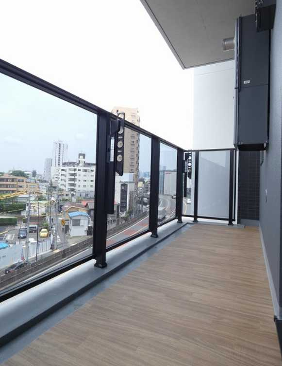 BluRock青葉台　礼金0　築浅　ペット相談のバルコニー