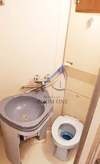 フラッツ１００の浴室|シャワールームです。