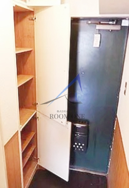 フラッツ１００の玄関|玄関です。