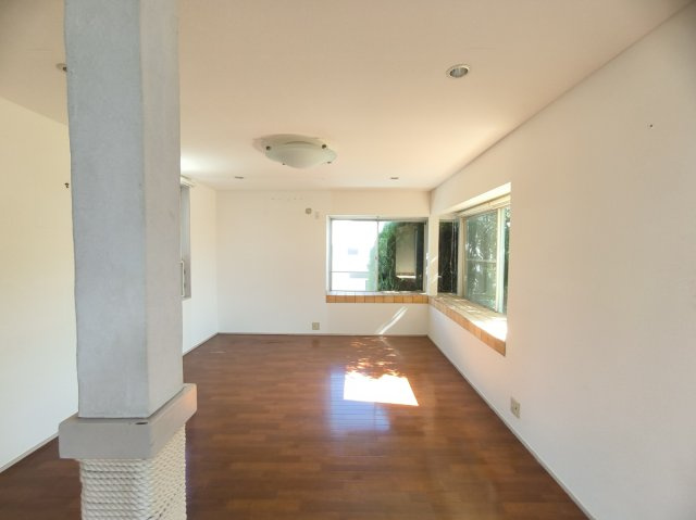 海まで徒歩７分！隠れ家カフェも可能な店舗併用住宅のその他