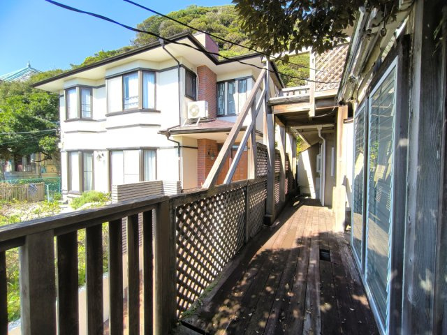 海まで徒歩７分！隠れ家カフェも可能な店舗併用住宅のバルコニー