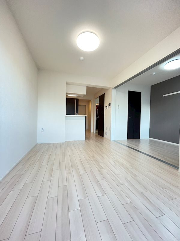 Maison du Bonheur HAKOZAKIの居間・リビング