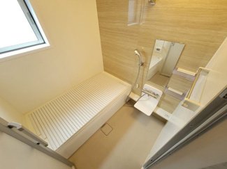 【浴室】 | 甲斐市篠原 2017年築オール電化 中古戸建 南東角地 車3台 | 1坪サイズバスルーム　浴室換気乾燥機付き　大変綺麗な状態でまだまだ使用可能です。