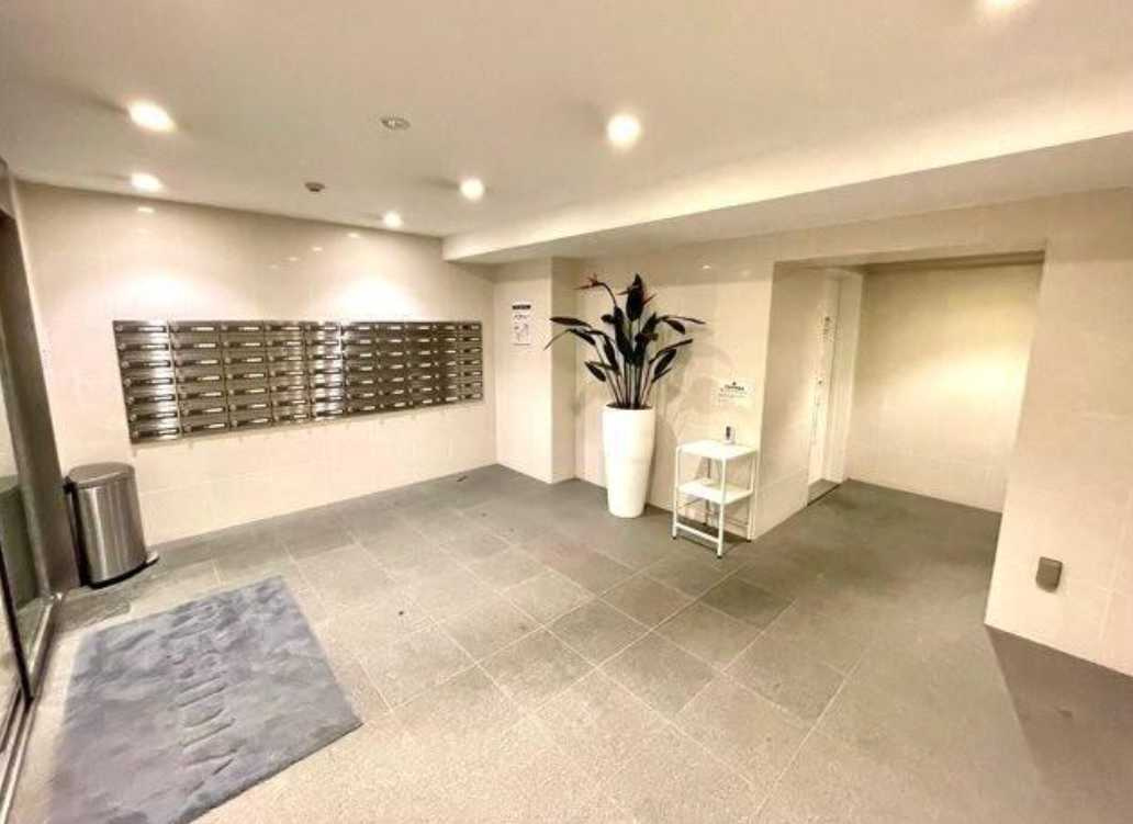 レジディア用賀　敷金０　礼金０　ペット相談のロビー