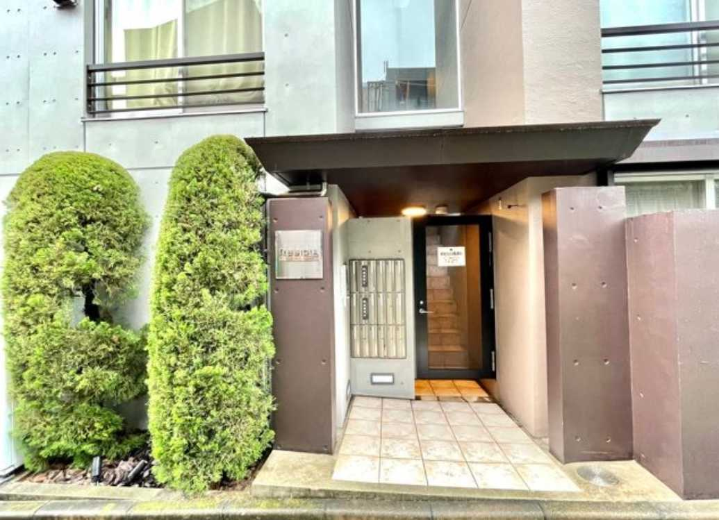 レジディア駒沢大学　敷金0礼金0　オートロック　独立洗面台のエントランス