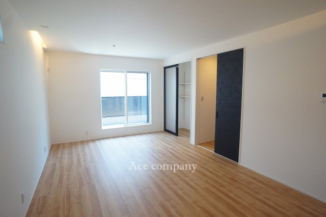 【居間・リビング】 | 八尾市高美町2丁目 | 【LDK：17.75帖】