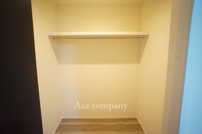 【収納】 | 八尾市南植松町5丁目 | 【1階：洋室6帖】のクローゼット内♪中に床下収納も付いています♪