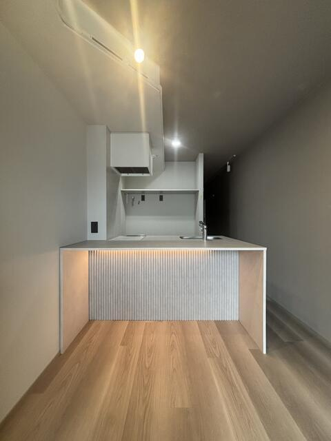 ｔｈｅ　ｔｒｉａｓ　ｋａｓｈｉｗａの居間・リビング|おしゃれなキッチン 