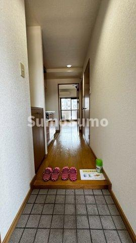 ロマネスク日赤通りの玄関