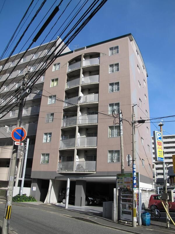 アークサミット平尾の外観