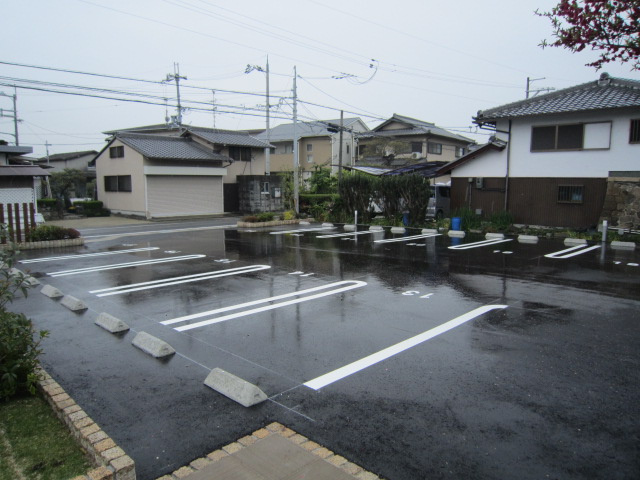 ウチカイトの駐車場