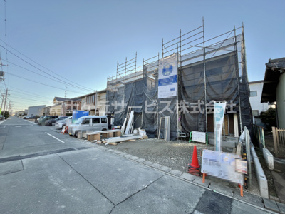 【外観】 | 浜松市中央区本郷町 新築一戸建て 2号棟 | 現在建築中の外観画像です。ご内覧は同じメーカーの完成物件へご案内いたしますので、いつでもご相談ください！