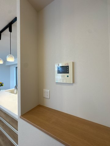 【セキュリティ】 | ヴィセント到津☆仲介手数料無料☆ | 【防犯設備】来客を確認できるTVモニター付きインターホンと、防犯性の高いオートロックを完備。