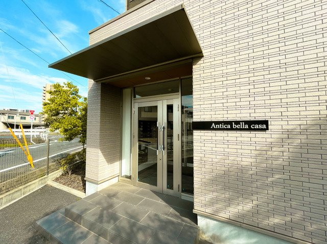 アンティカベラカーサのエントランス